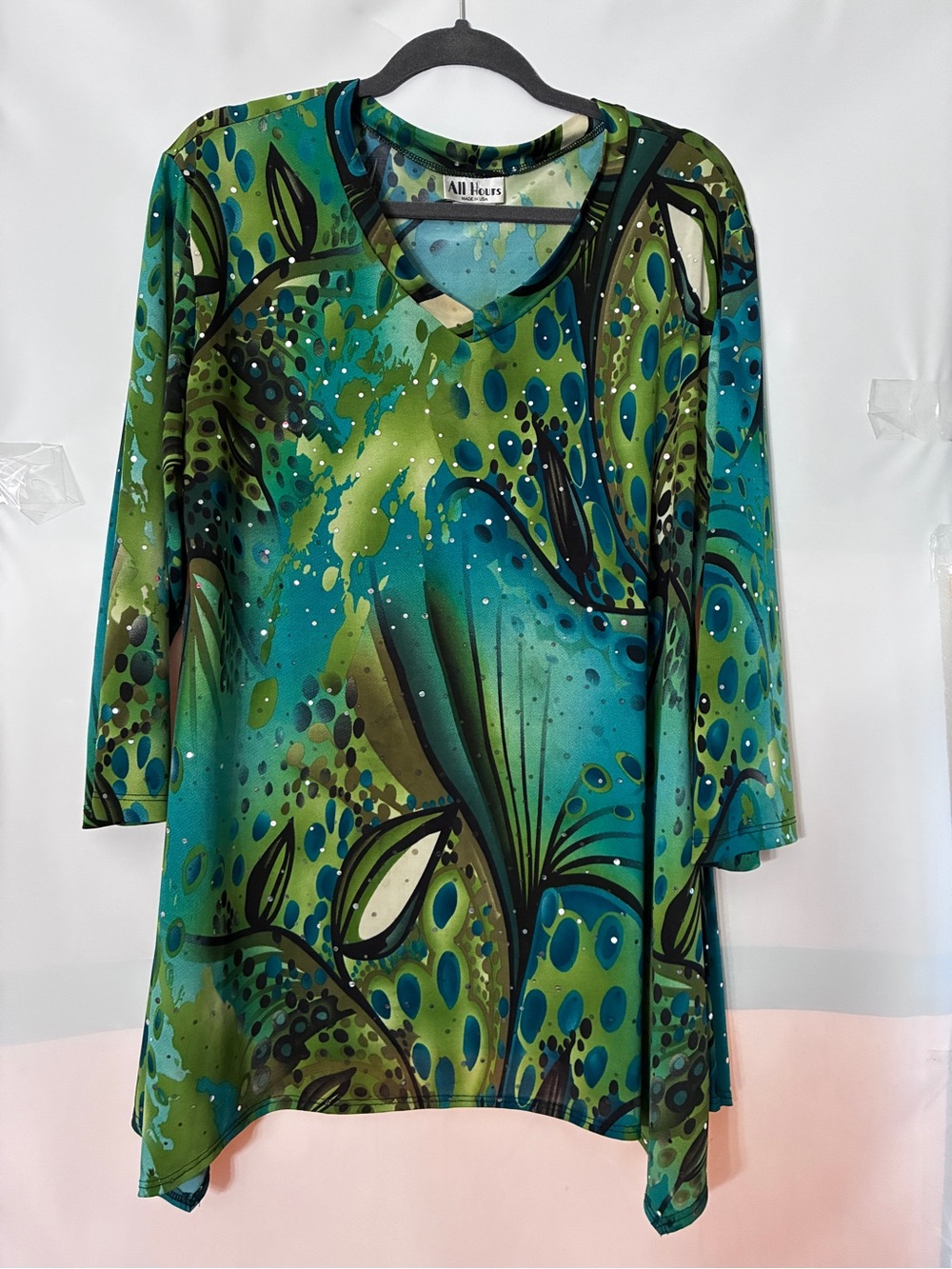 All Hours USA Green & Teal Printed Women's V-Neck Tunic